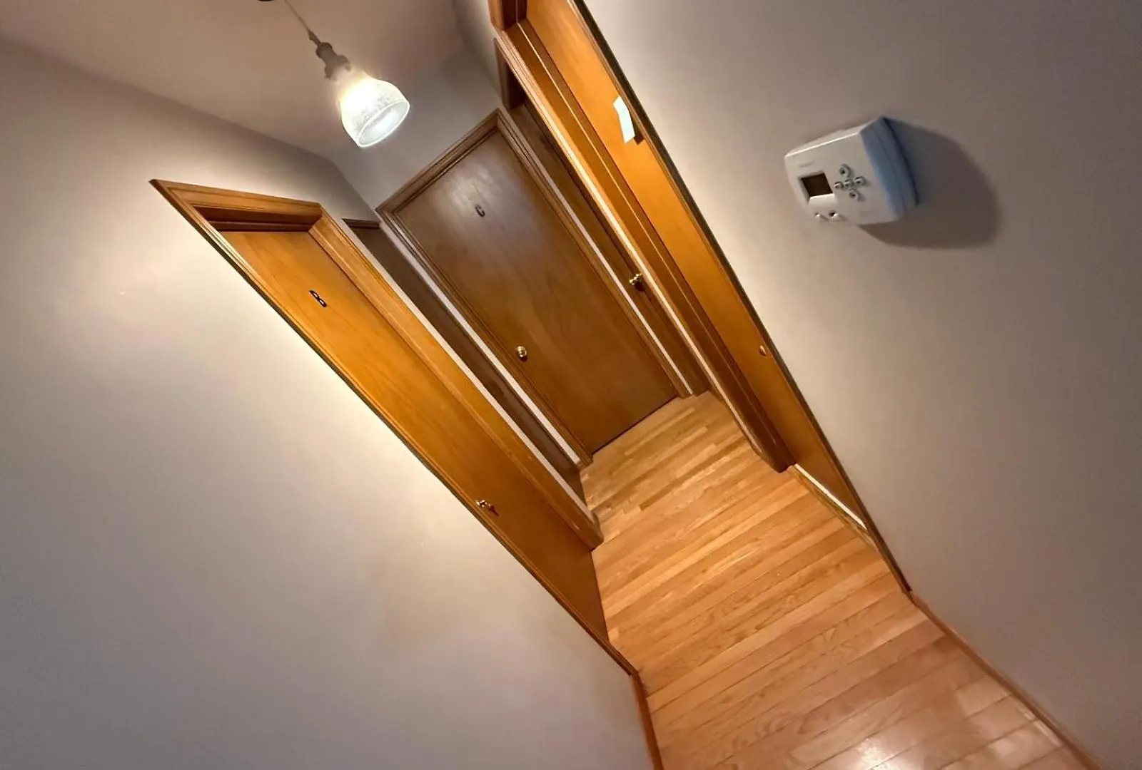 Smart Budget Friendly Room-Near Airport, Groceries,College Kitchener Canada